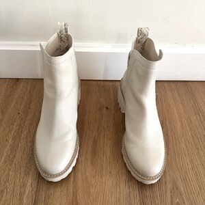 Dolce Vita Huey H20 off white leather boots